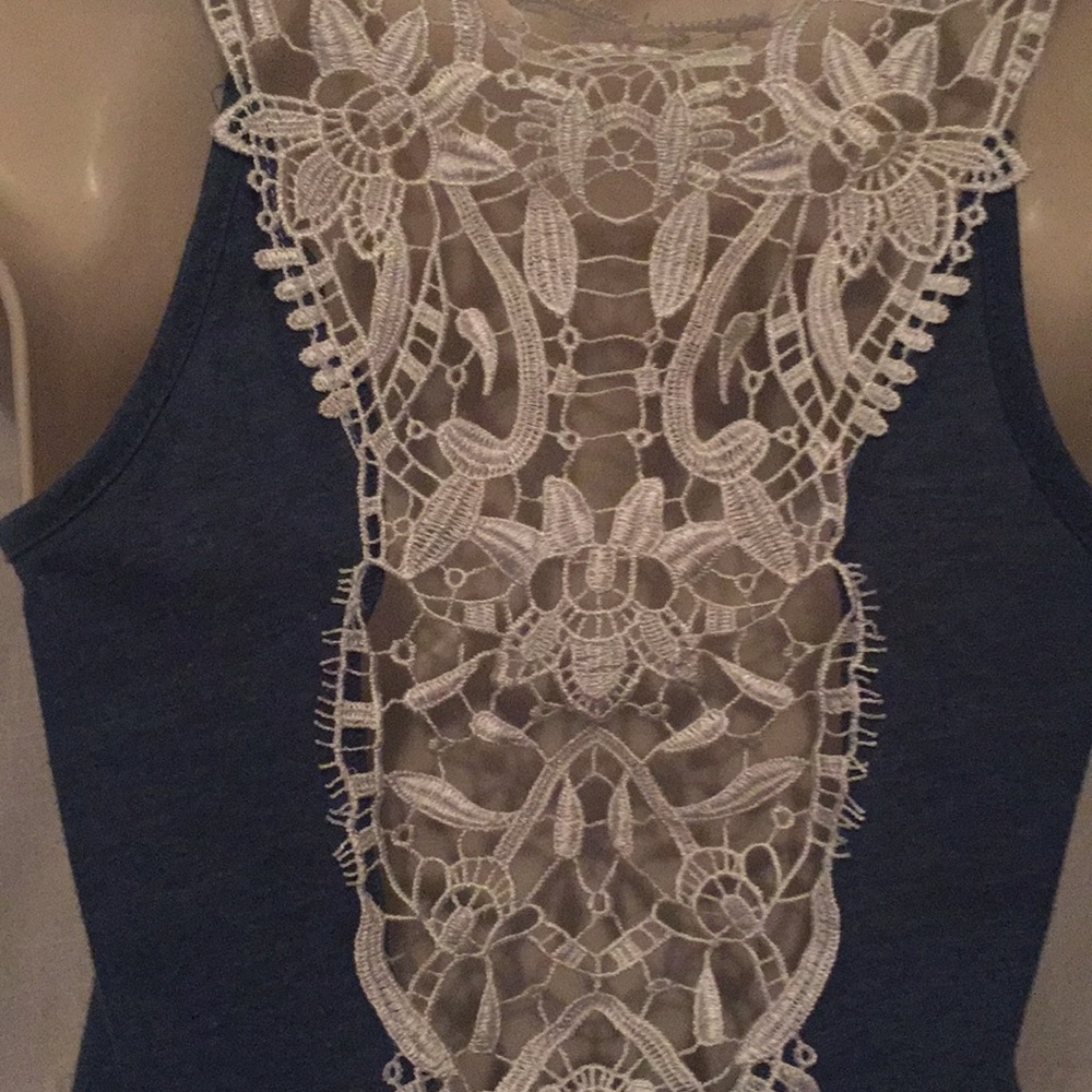 Polyester/cotton top. Lace insert - Picture 3 of 6